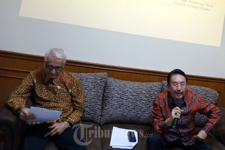 Thamrin Bustami dan Bramantyo W Konpers Pameran Inacraft 2015