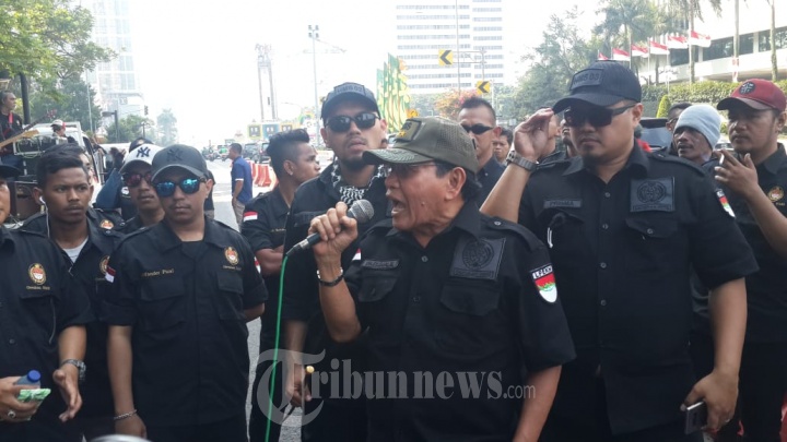 The HMS Band Aksi Damai Perangi Korupsi BLBI