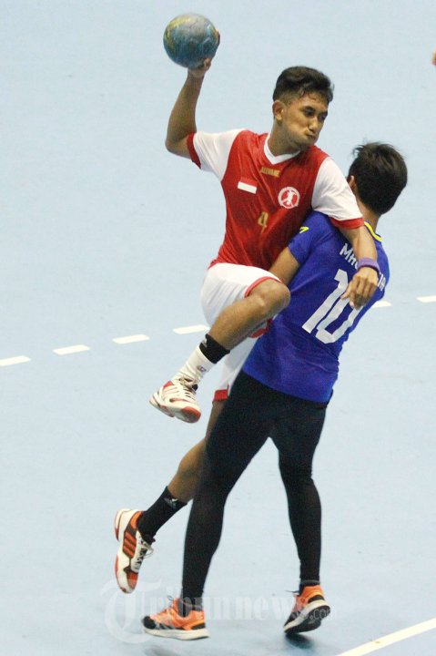 Tim Handball Putra Indonesia kalah melawan Malaysia