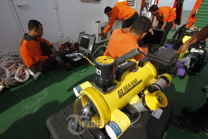 Tim SAR Basarnas Persiapkan Kamera Bawah Laut