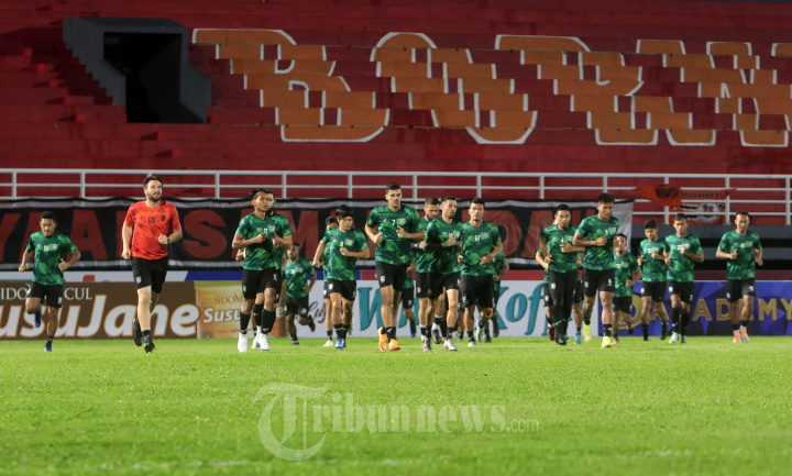 Tim Sepakbola Borneo FC Samarinda Latihan