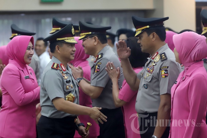 Tito Karnavian Hadiri Upacara Kenaikan Pangkat Polri