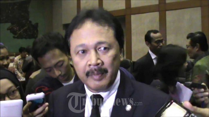 Tito Sulistio Beri Keterangan Kepada Wartawan