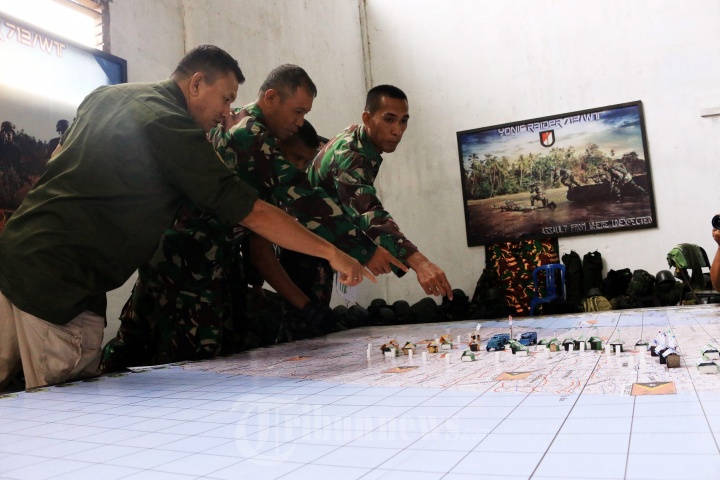 TNI Perbatasan Yonif Raider 712/Wiratama Latihan