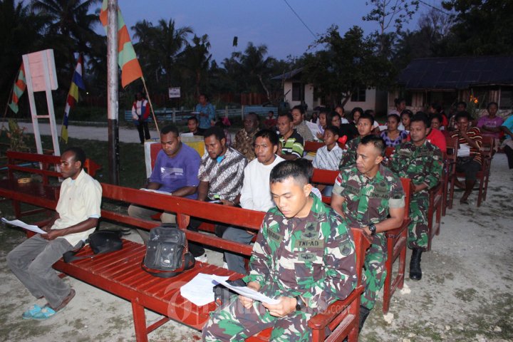 TNI Yonif-400 Rayakan Paskah di Papua