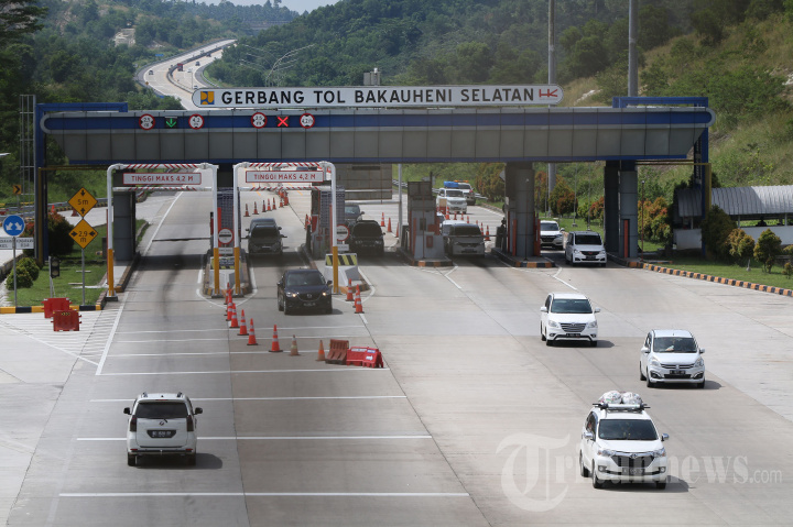 Tol Menuju Bakauheni Ramai Lancar