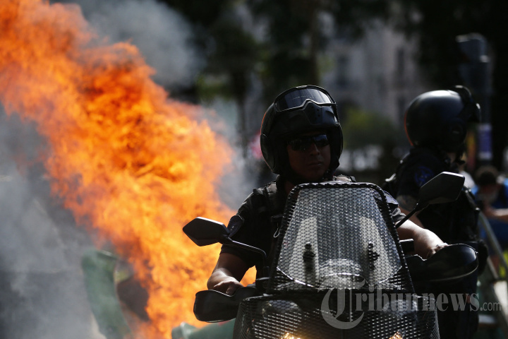 Tolak IMF, Demonstrasi Ricuh di Argentina