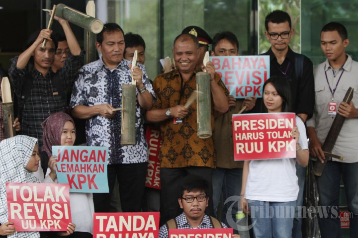 Tolak Revisi UU KPK