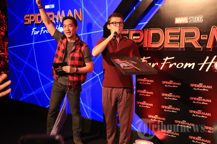 Tom Holland Pemeran Spider-Man dan Chris Hemsworth Hadir di Bali