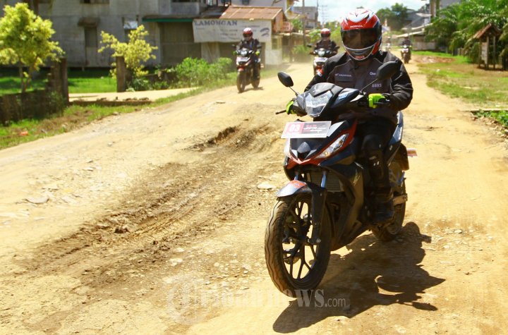 Touring 10 Rider Kendarai Supra GTR 150 R