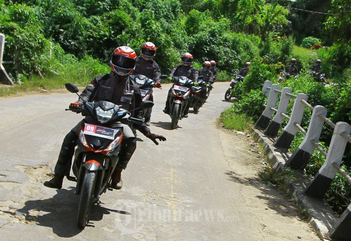 Touring 10 Rider Kendarai Supra GTR 150 R