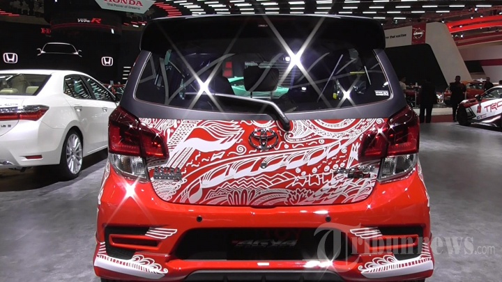 Toyota Agya Bergambar Burung Garuda di GIIAS 2017