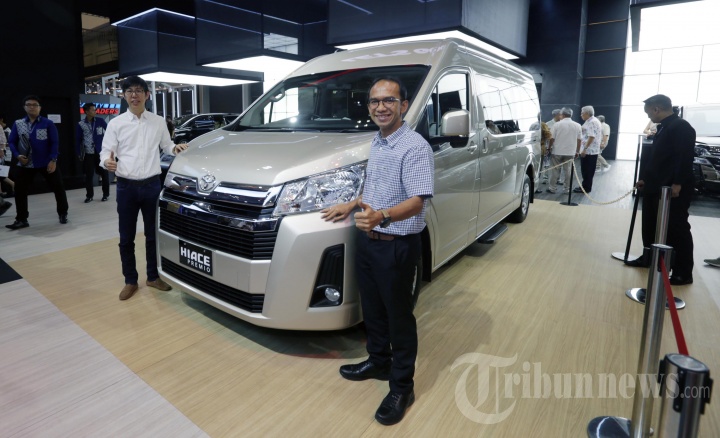 Toyota All New HiAce Premio Diperkenalkan
