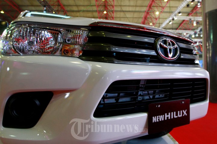 Toyota New Hilux di Ajang IIMS 2015
