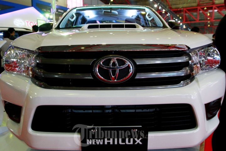 Toyota New Hilux di Ajang IIMS 2015