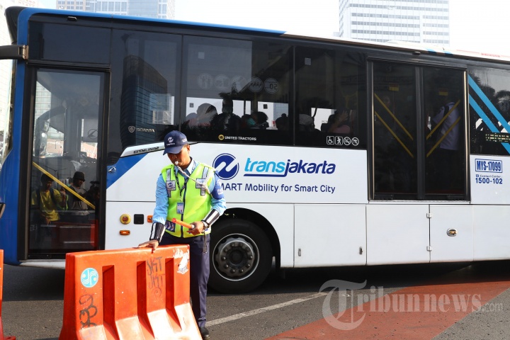 Transjakarta Rayakan Hari Pelanggan