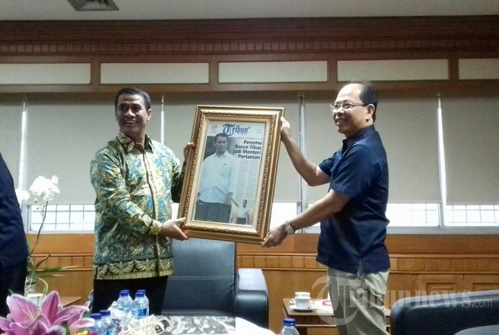 Tribun Kunjungi menteri Pertanian Amran Sulaiman