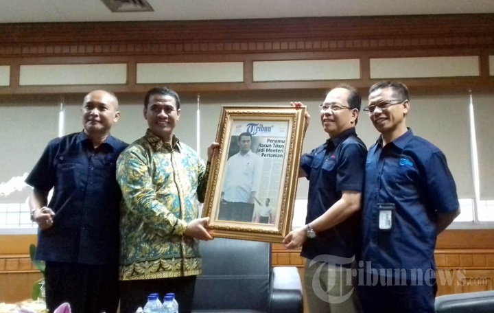 Tribun Kunjungi menteri Pertanian Amran Sulaiman