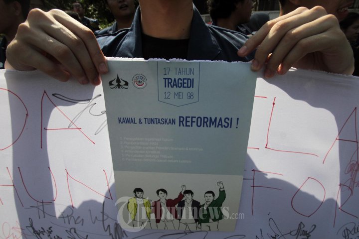 Tuntut 12 Mei Sebagai Hari Reformasi