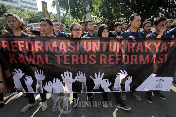 Tuntut 12 Mei Sebagai Hari Reformasi