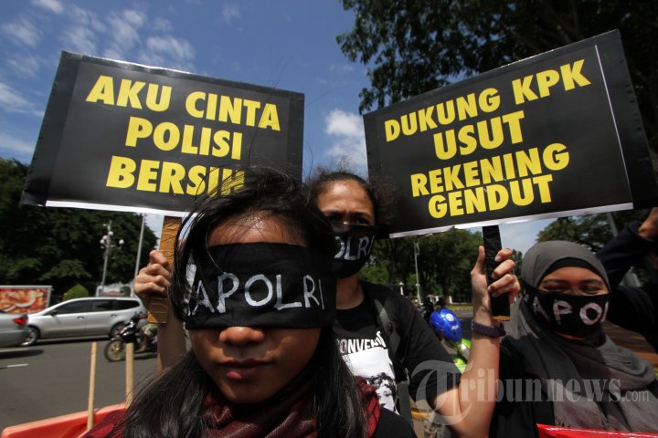 Tuntut Jokowi Batalkan Pencalonan Budi Gunawan