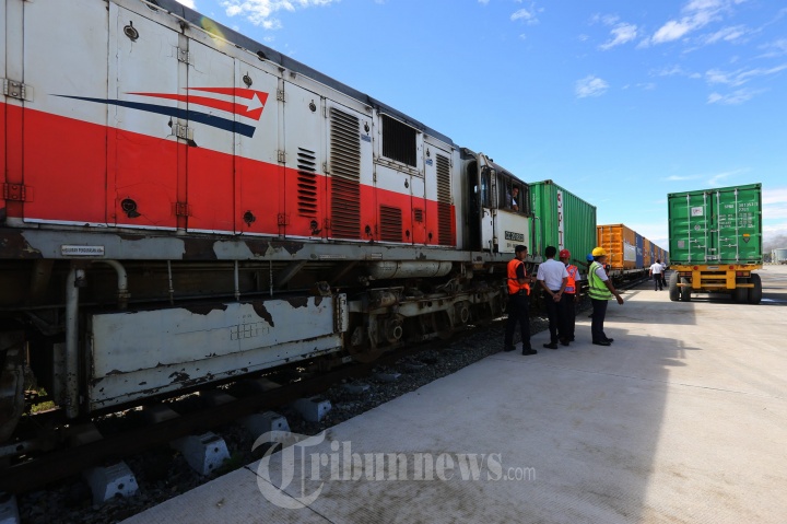 Uji Coba Kereta Barang KEK Sei Mangkei - Pelabuhan Belawan