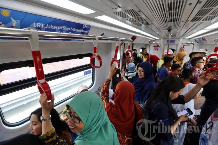 Uji Coba LRT Jakarta