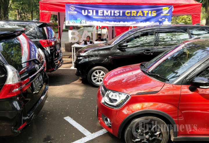Uji Emisi Gratis di Balai Kota Bandung