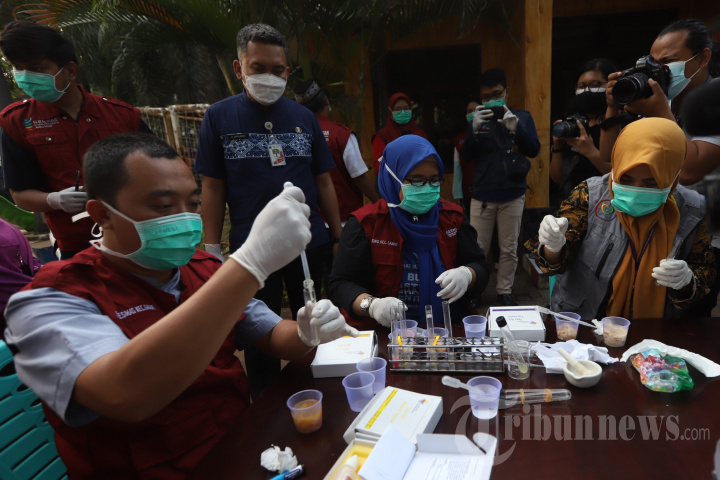 Uji Kelayakan Takjil di Kawasan Cideng
