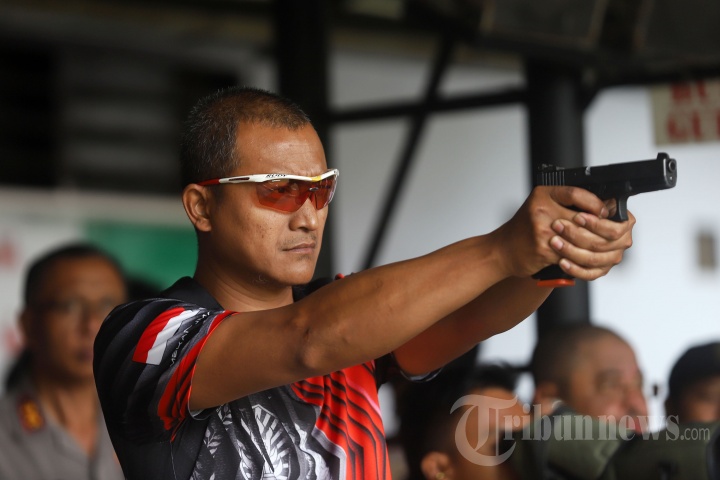 Uji Senpi Glock 17 di Mako Brimob