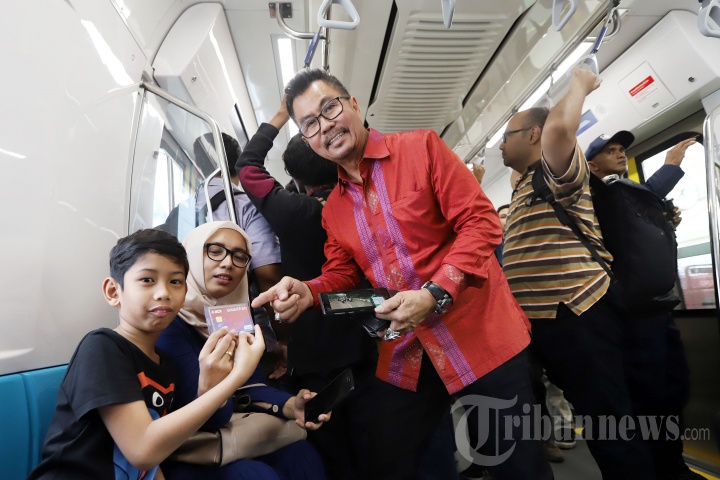 Uji Sinyal Kuat Smartfren di MRT