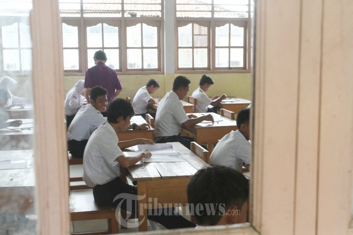 Ujian Nasional SMP Al Muhajirin Tangerang