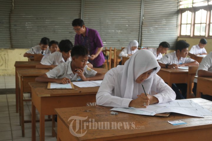 Ujian Nasional SMP Al Muhajirin Tangerang