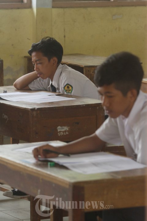 Ujian Nasional SMP Al Muhajirin Tangerang