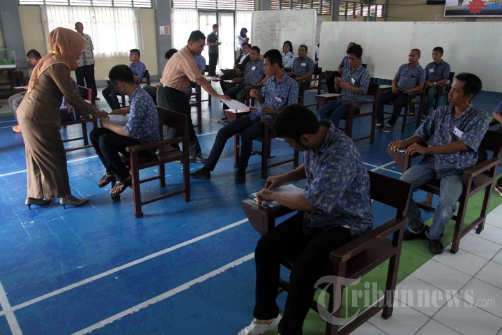 Ujian Paket C di Lapas Pekanbaru