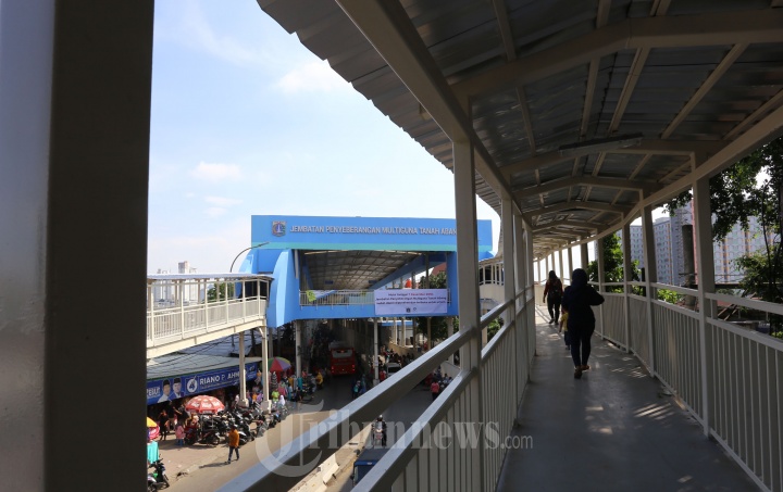 Ujicoba Jembatan Penyebrangan Multiguna