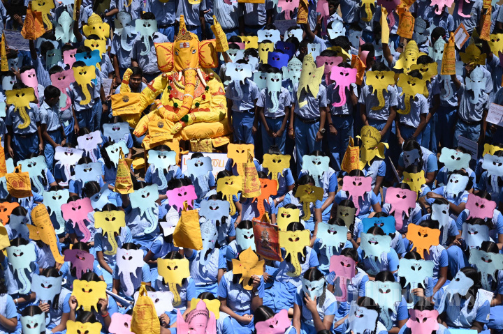 Umat Hindu India Menyambut Festival Ganesh Chaturthi