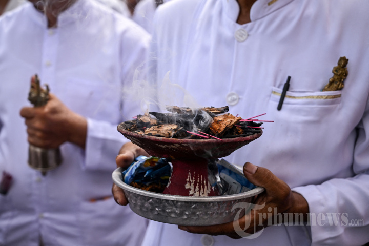 Umat Hindu Menyambut Hari Raya Nyepi