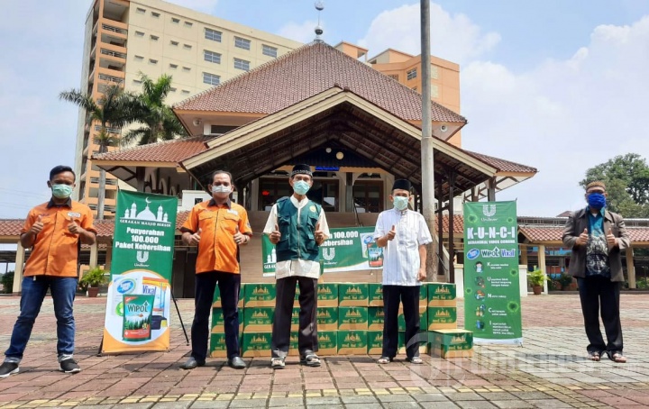Unilever Gelar Gerakan Masjid Bersih 2020