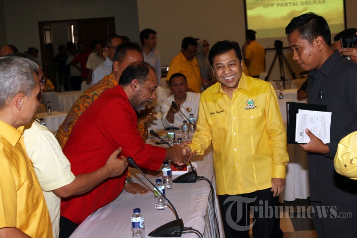 Usai Lepas dari Cengkeraman KPK Papa Setnov Kembali Berpolitik