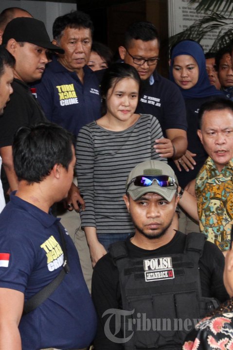 Usai Pelimpahan Jessica Dibawa Ke Rutan Pondok Bambu