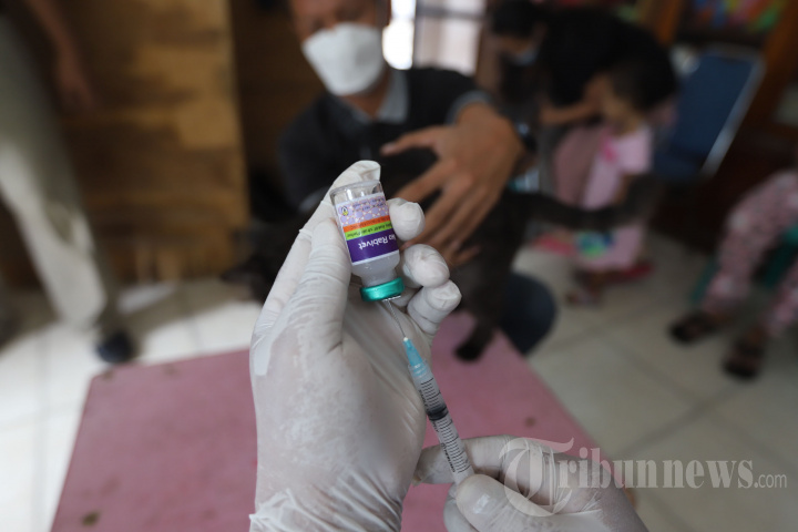 Vaksin Rabies Gratis untuk Warga Cipinang Muara