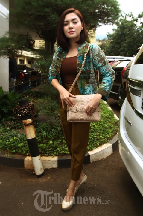 Vicky Shu Ikut Datangi Bareskrim