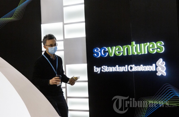 Virus Corona Mengganggu Pendapatan Standard Chartered