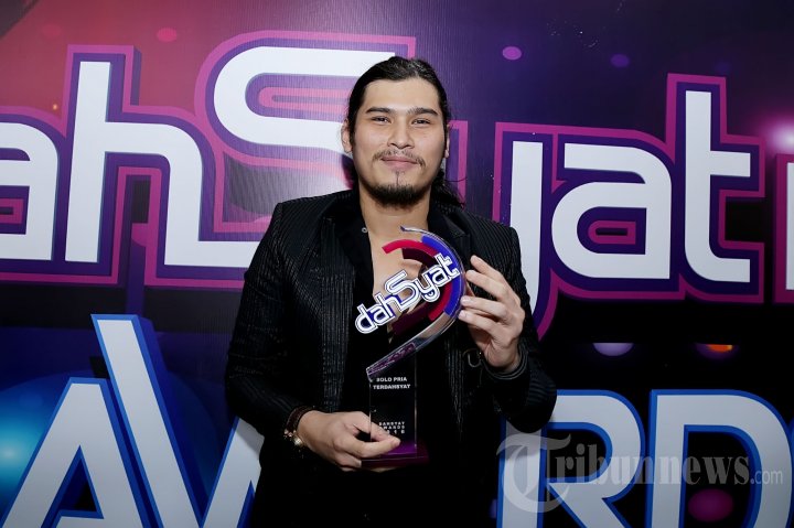 Virzha Raih Penyanyi Solo Pria Terdahsyat
