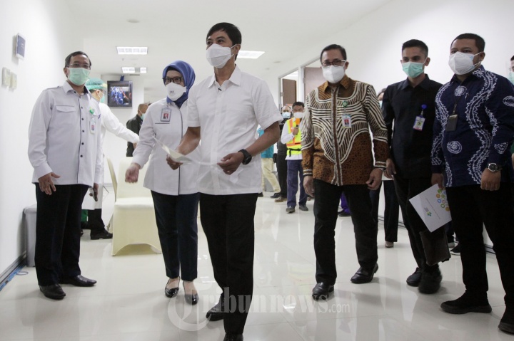 Wakil Menteri Kesehatan Ikut di Vaksin Covid-19