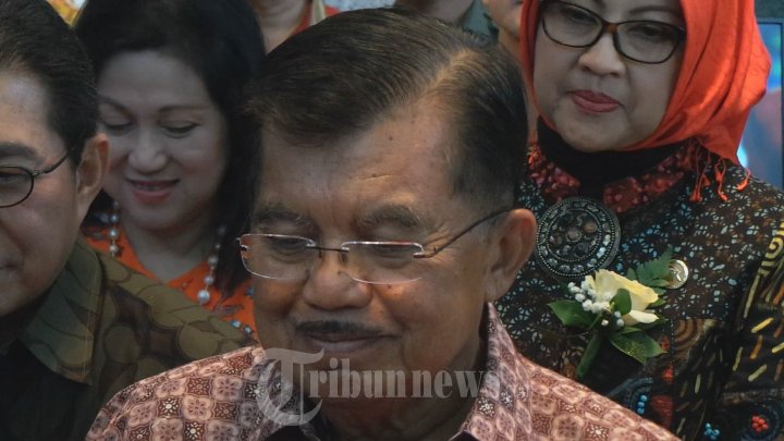 Wakil Presiden Jusuf Kalla Menutup Perdagangan Terakhir BEI