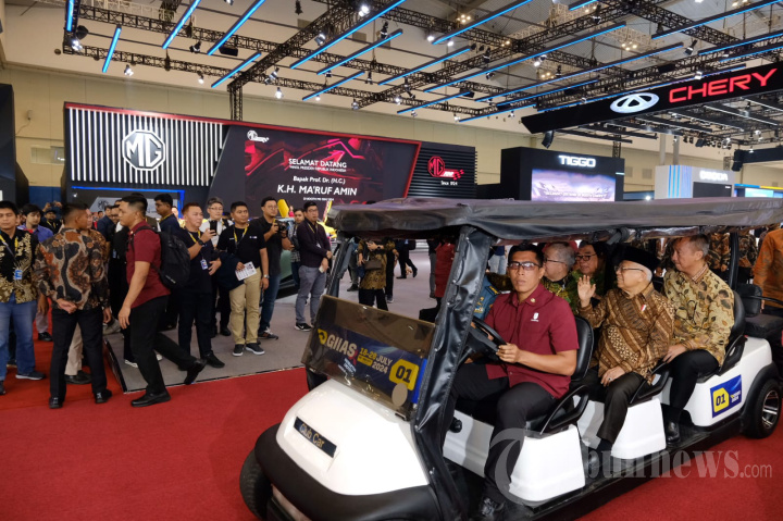 Wakil Presiden RI Sapa Booth MG Motor Indonesia di GIIAS 2024