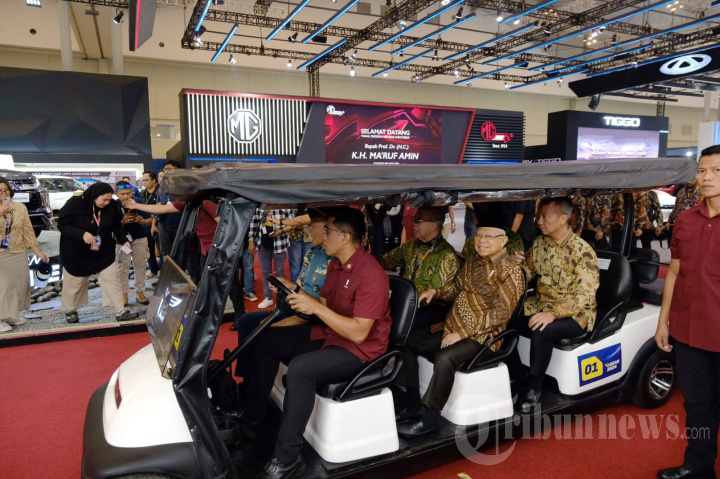 Wakil Presiden RI Sapa Booth MG Motor Indonesia di GIIAS 2024
