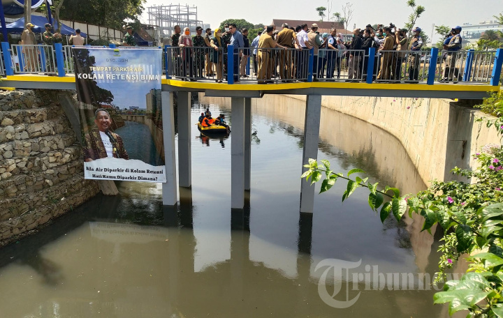 Wali Kota Bandung Yana Mulyana Resmikan Kolam Retensi Taman Bima